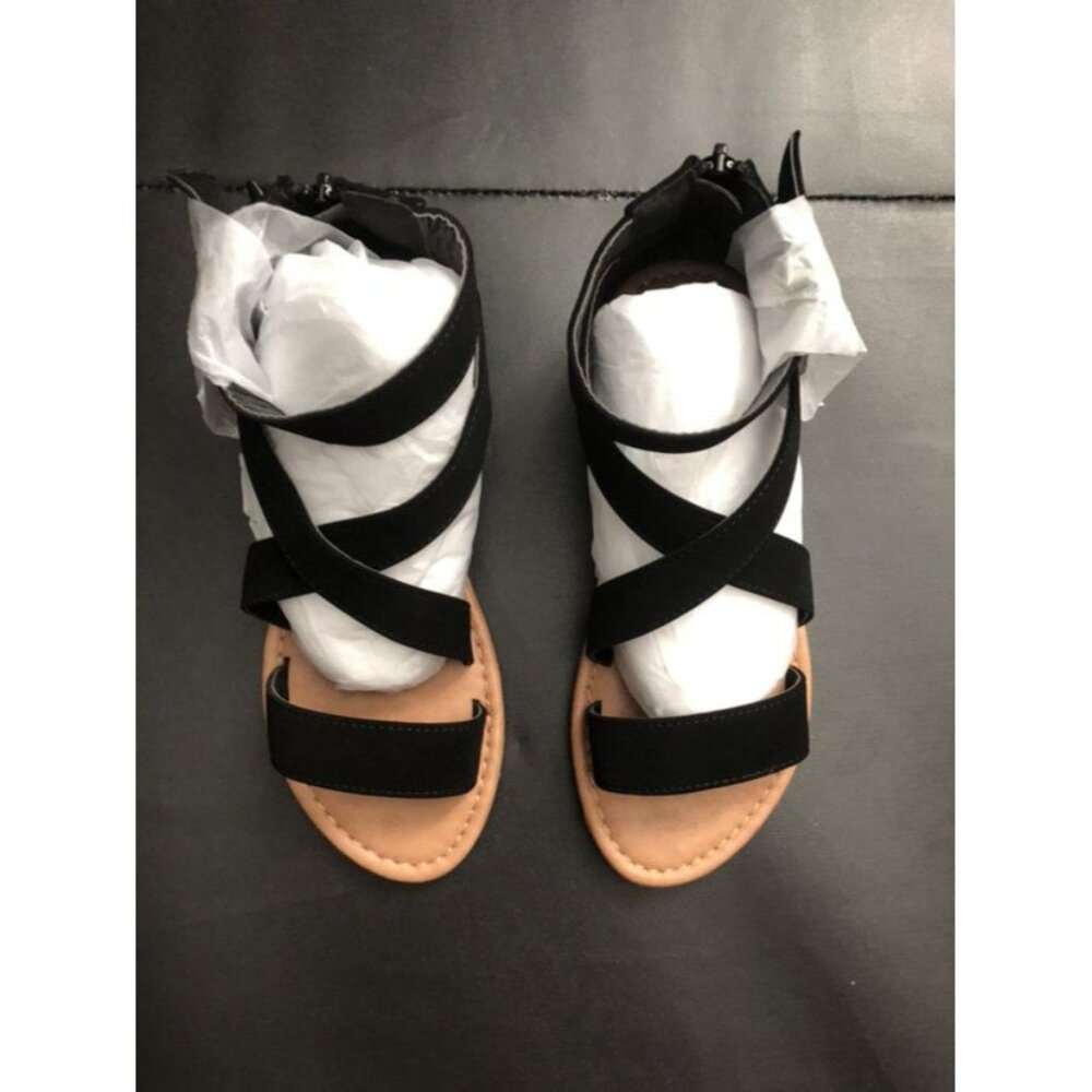 NWT Top Moda Strappy Sandals Women's Size 5.5